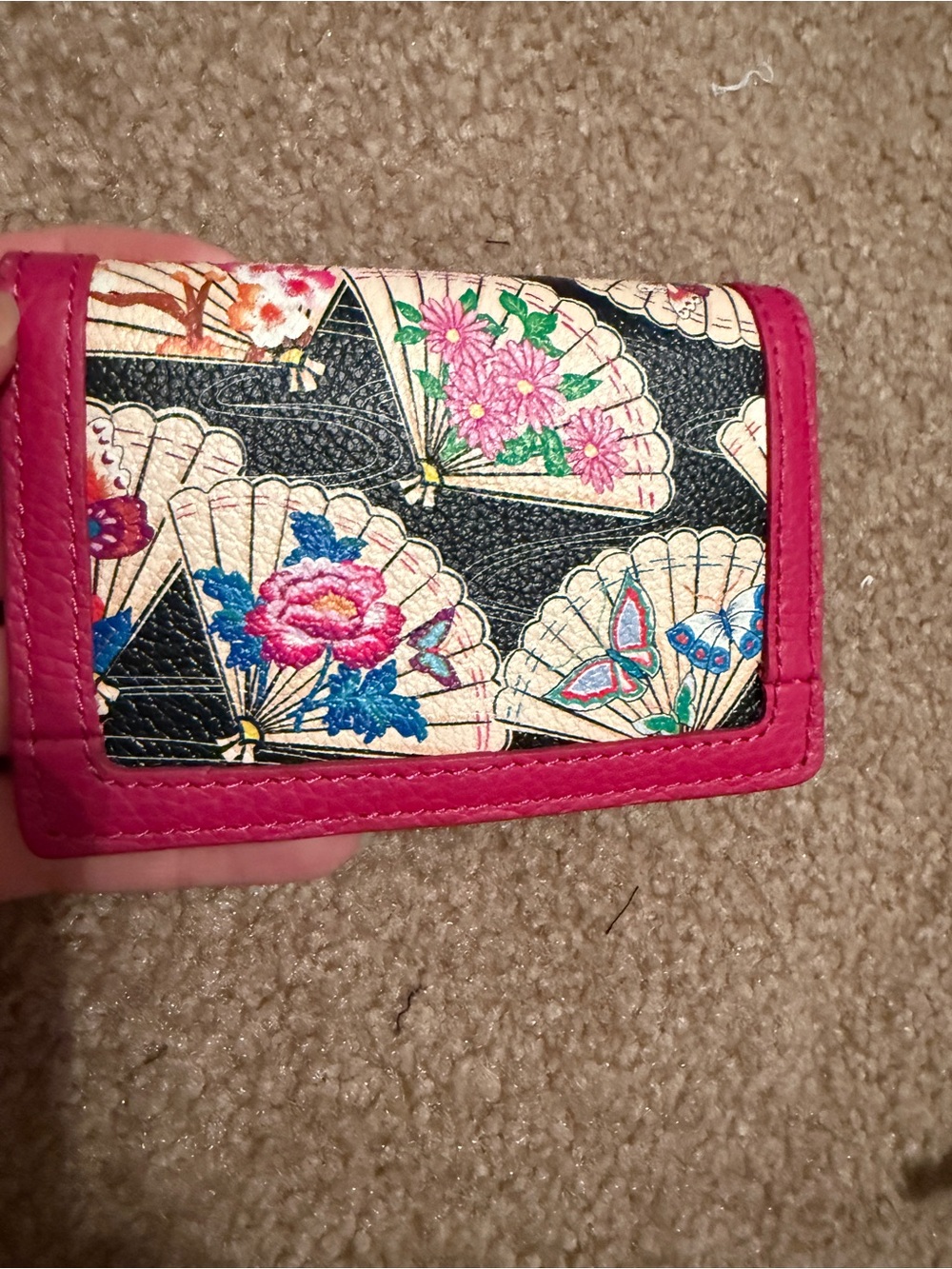 NWT Brighton Floral Fan Print Bifold Wallet in Hot Pink Trim